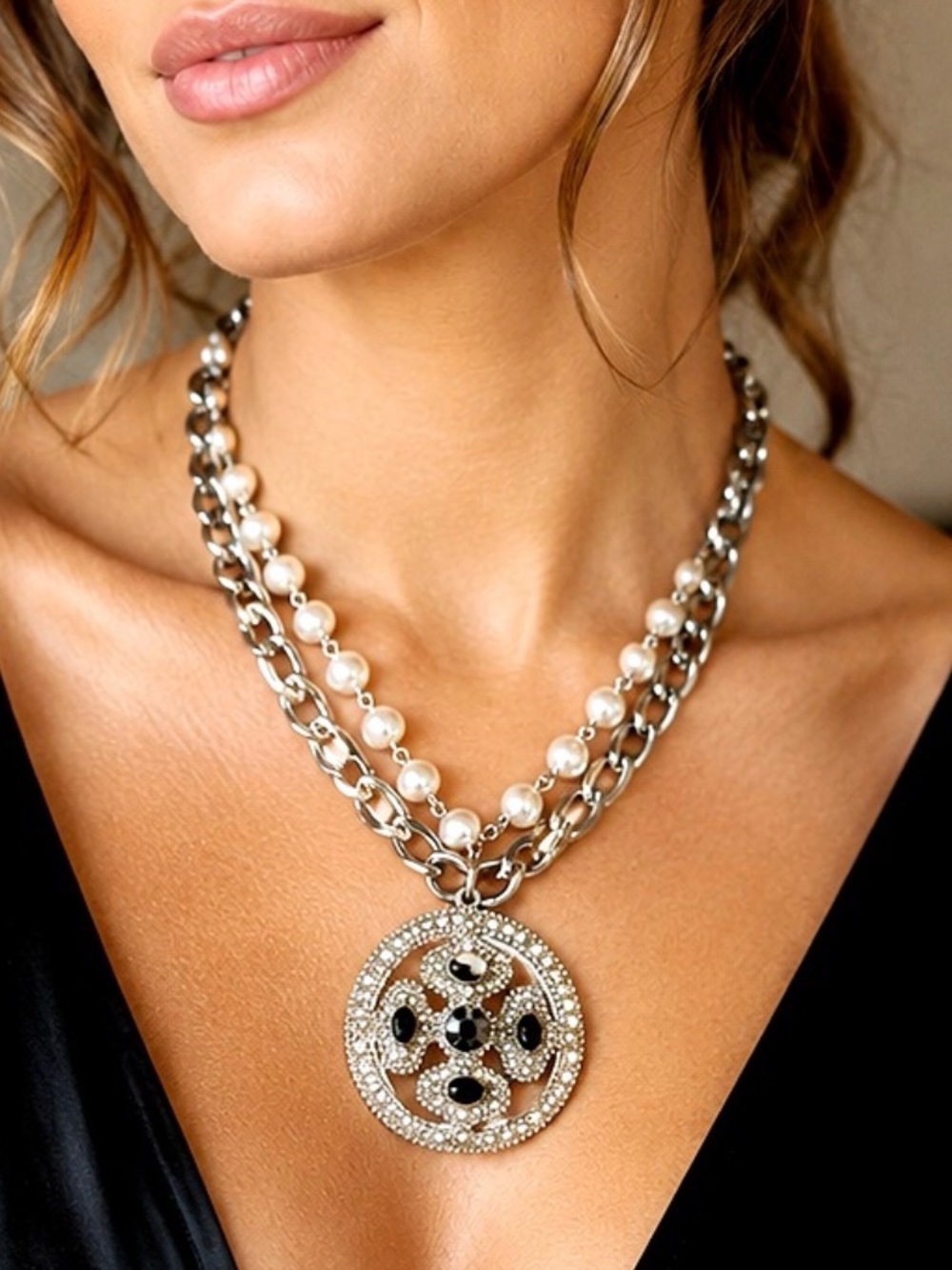 Vintage Silver Tone Faux Pearl & Rhinestone Medallion Statement Necklace